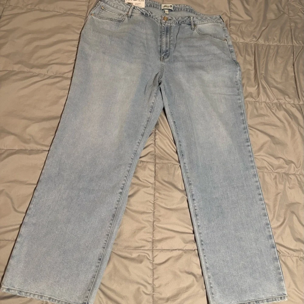 Seven7 Light Blue Straight Jeans with Tan Patch NWT - Picture 2 of 5